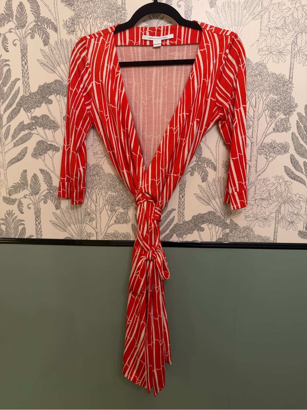 Diane Von Furstenberg Red and White Printed Women's Top